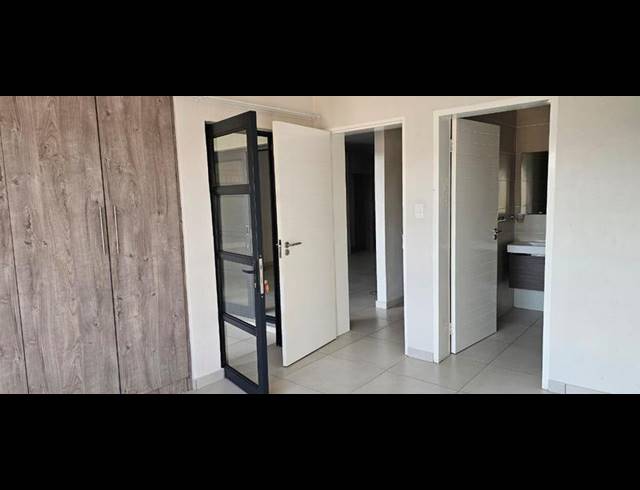 3 BEDROOM APARTMENT FOR SALE IN BARTLETT